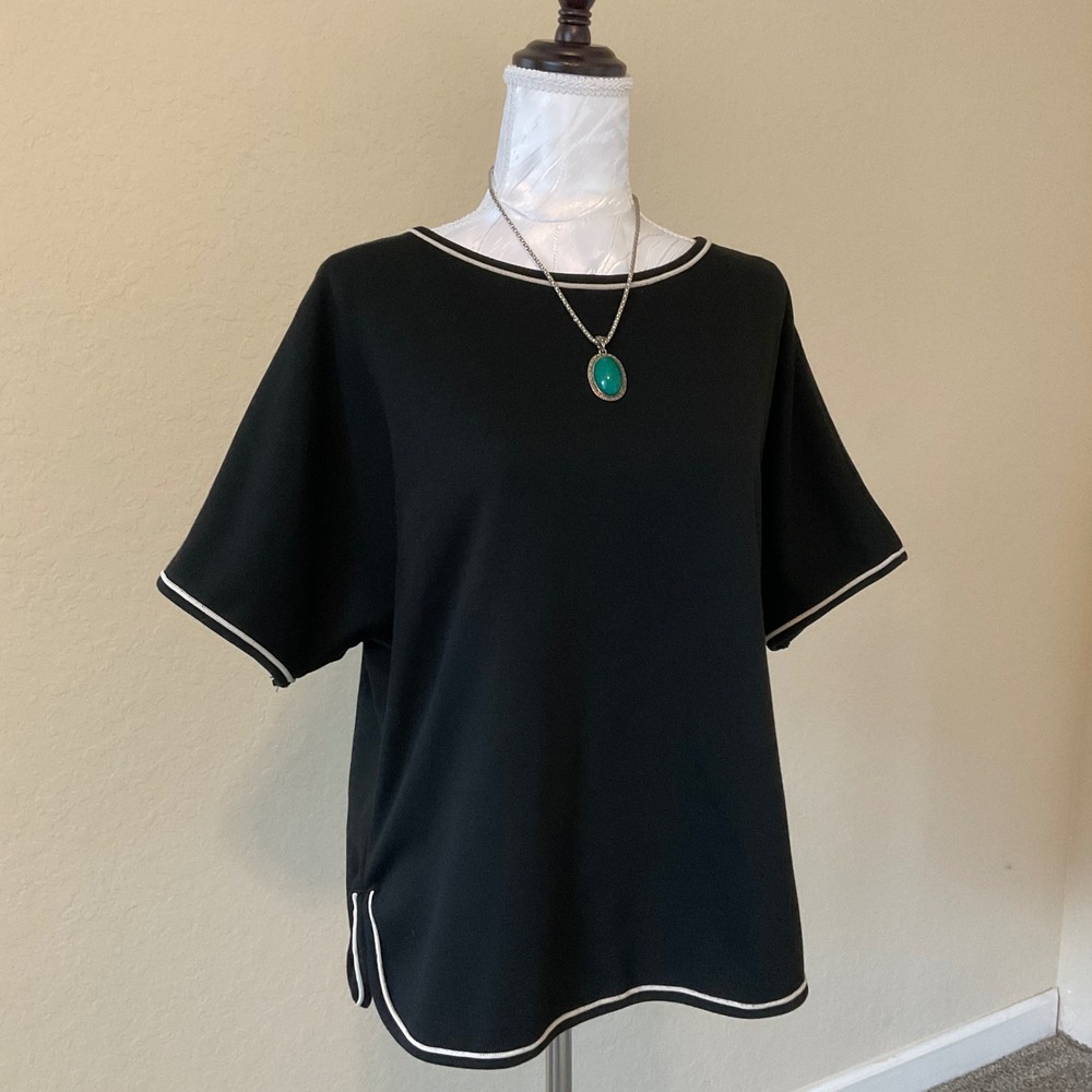 Max Studio Black Short Sleeve Top Womens Large Relaxed Fit White Piping Tee - Picture 3 of 8